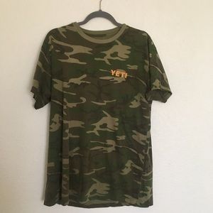 Camouflage YETI size large shirt